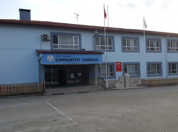 Cumhuriyet İlkokulu Fotoğrafı